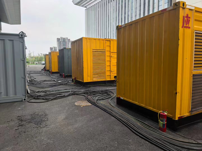 建湖不同季节柴油发电机组保养有哪些注意事项?